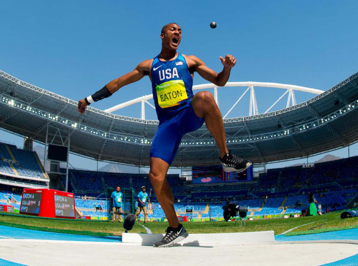 Ashton-Eaton-us-wins-decathlon.jpg